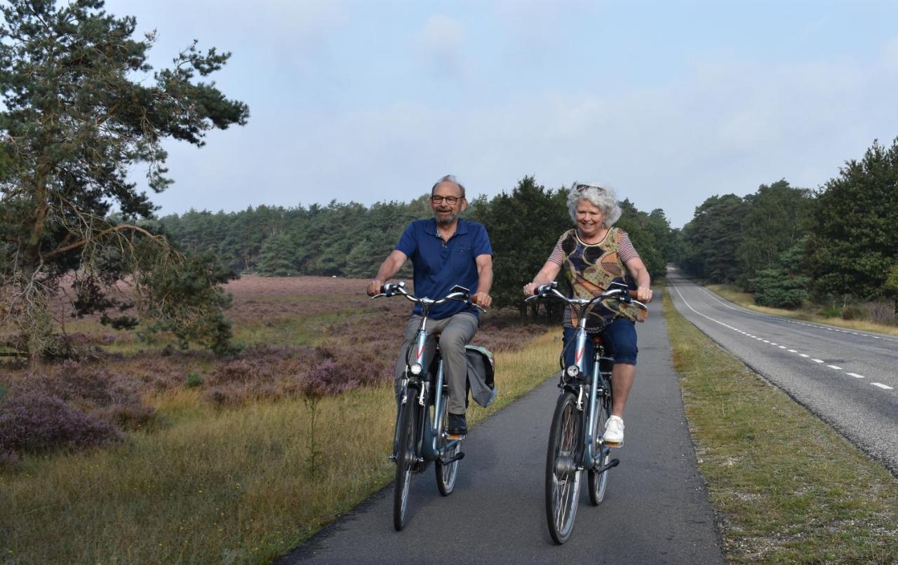 Chalet Op De Veluwe # Berk Путен Екстериор снимка